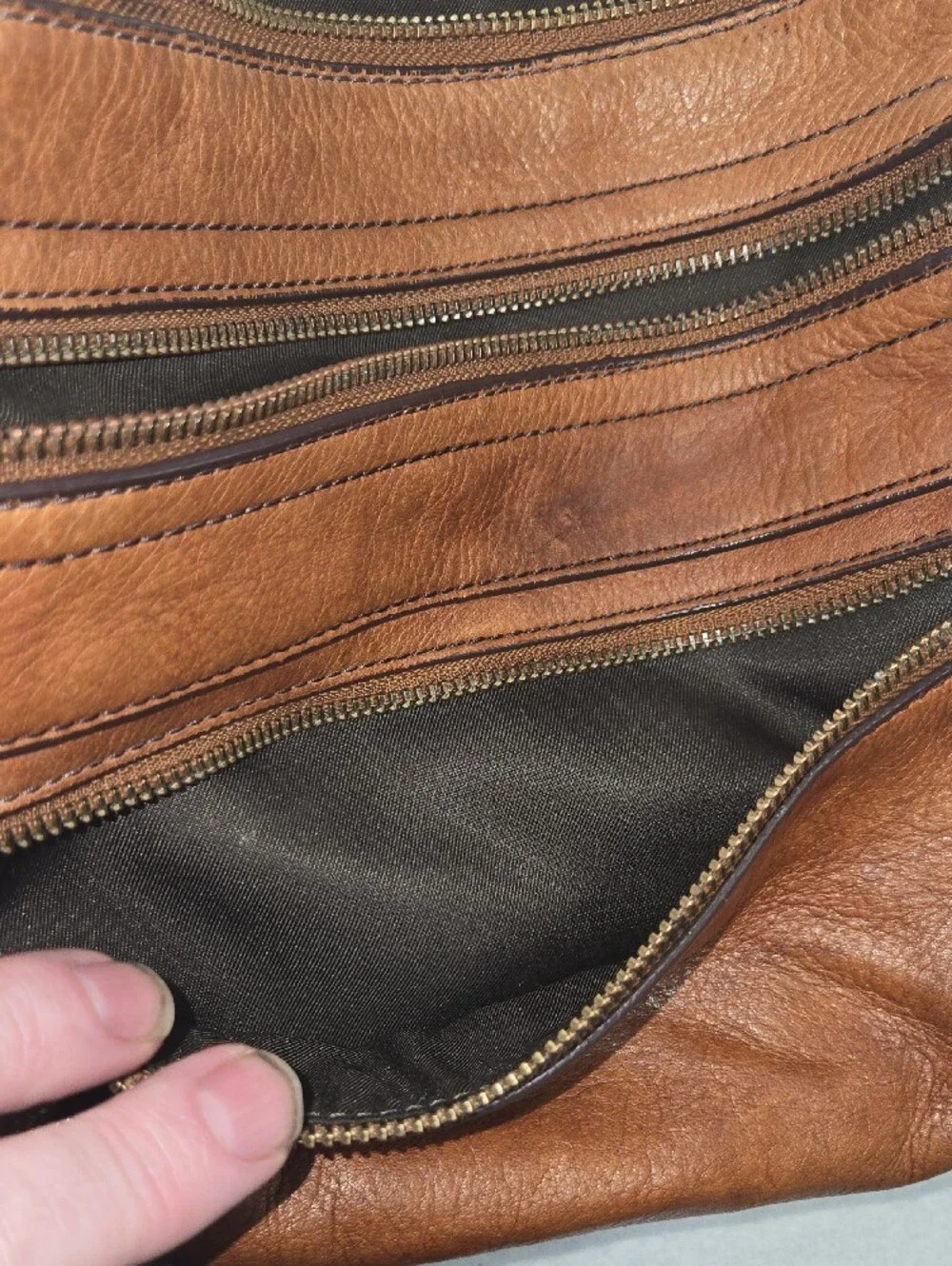 Fossil Men's Brown Leather Messenger Crossbody Bag - Classic Carry